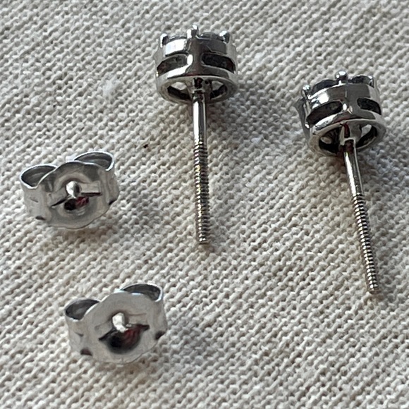 14k White Gold Diamond Cluster Stud Earrings - Picture 11 of 11